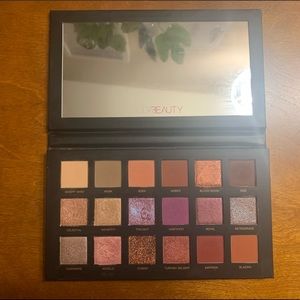 Huda Desert Dusk Palette